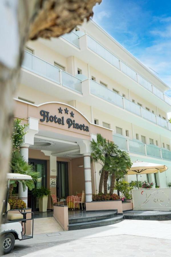 Hotel Pineta ベラーリア・イジェア・マリーナ エクステリア 写真