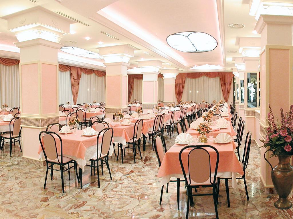 Hotel Pineta ベラーリア・イジェア・マリーナ エクステリア 写真