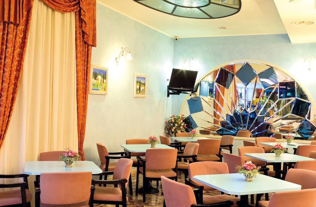 Hotel Pineta ベラーリア・イジェア・マリーナ エクステリア 写真